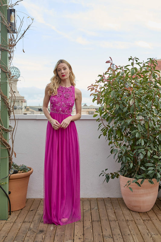 Vestido Longo De Festa Latika Com Tule Em Camadas E Corpete Bordado Com Pedrarias Para Brilhar Em Eventos À Tarde