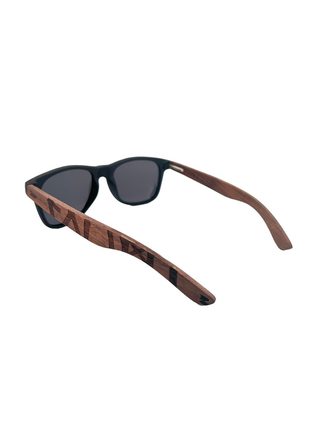 Eyewood Óculos de Sol de Madeira Gravados com Runas Viking Suomi Estilo Wayfarer Artesanais