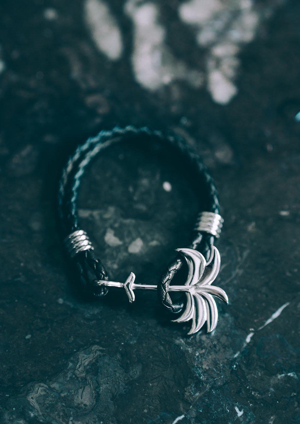 Pulseira Palm Band Twilight Silver Contemporânea Luxo Acessível Perfeita Para Estilos Casuais E Sociais