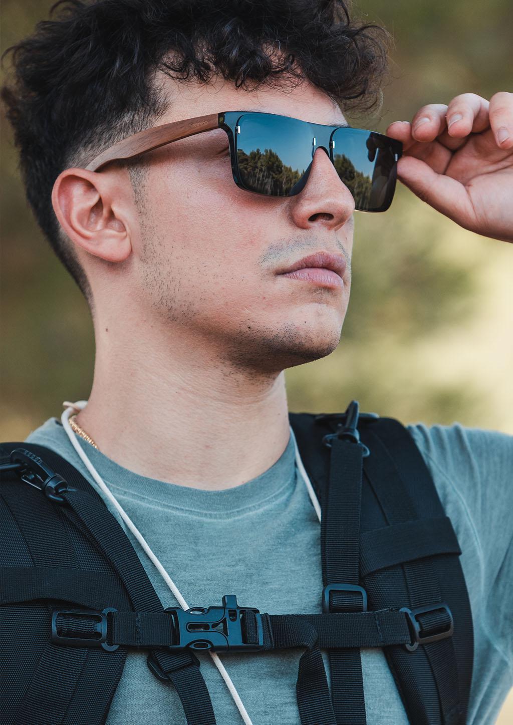 Eyewood Reinvented Óculos Square de Acetato e Madeira Nogueira Design Minimalista Contemporâneo