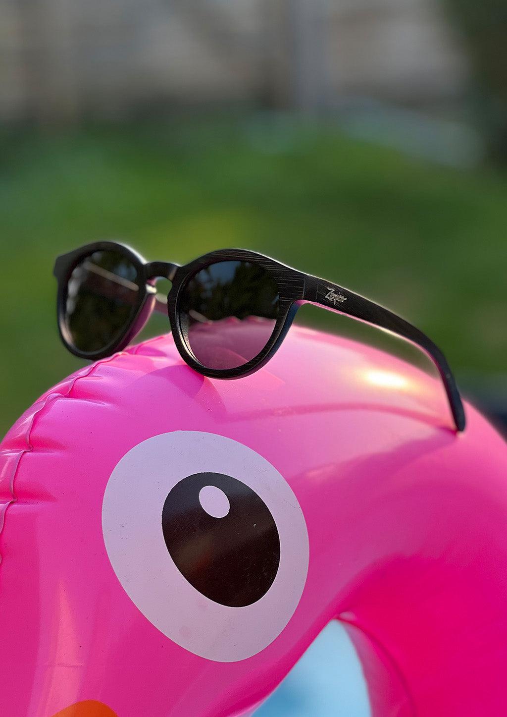 Óculos de Sol Redondos Eyewood Round Special Ed. Midnight Bamboo, Confeccionados à Mão em Bambu Preto Sustentável