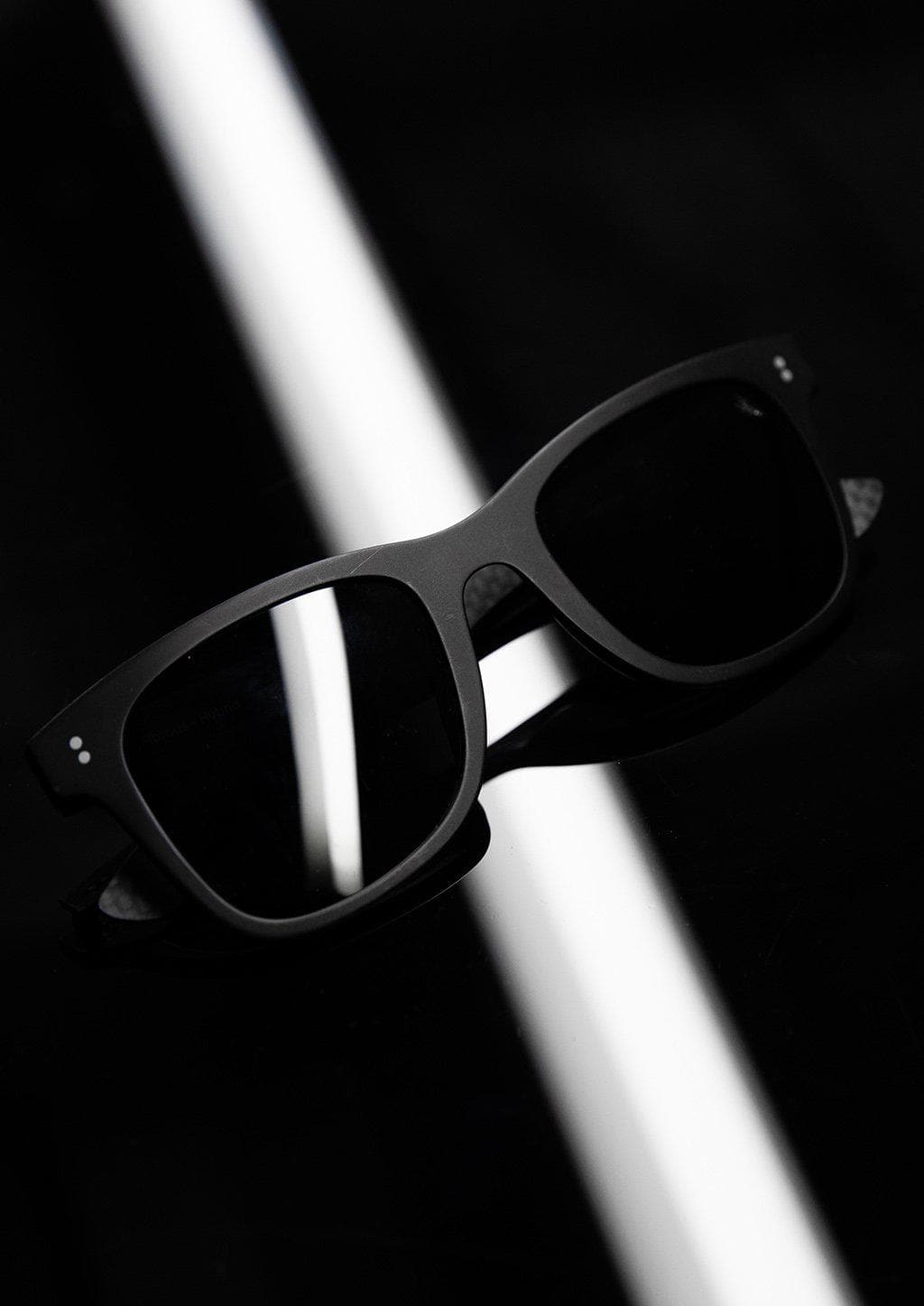 Óculos De Sol Hybrid Atom Em Fibra De Carbono E Acetato No Formato Wayfarer Duráveis Confortáveis E Com Proteção UV
