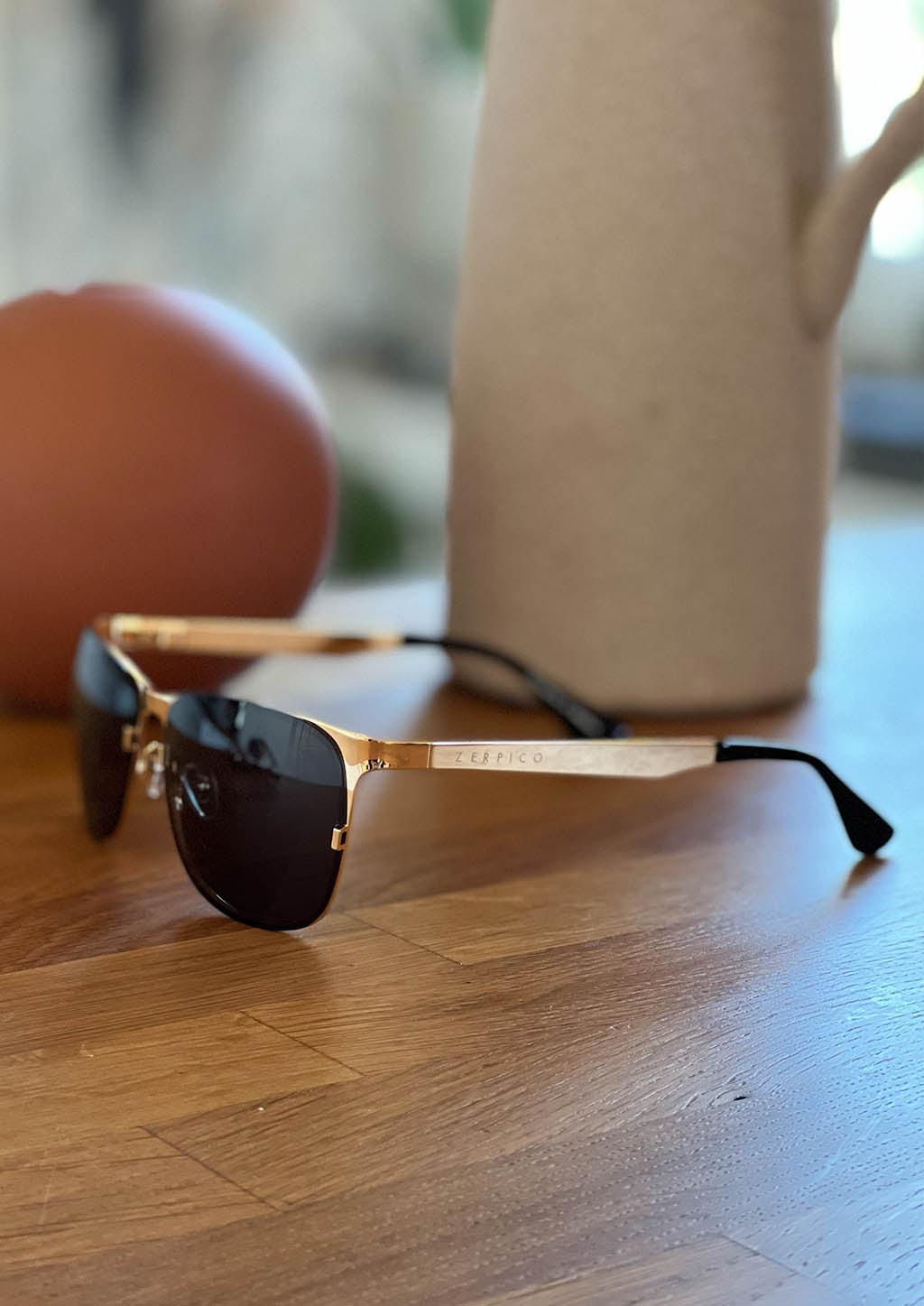 Óculos de Sol Wayfarer em Titânio com Banho de Ouro 24K V2 Luxo Exclusivo Feito à Mão Artesanal Edição Limitada